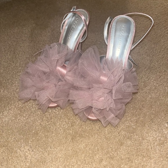 The Perfect Heel - Picture 5 of 5